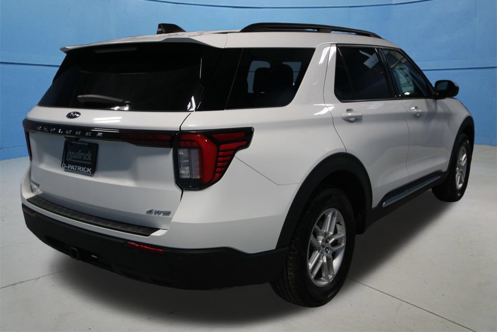 Used 2025 Ford Explorer Active AWD/4WD image 36