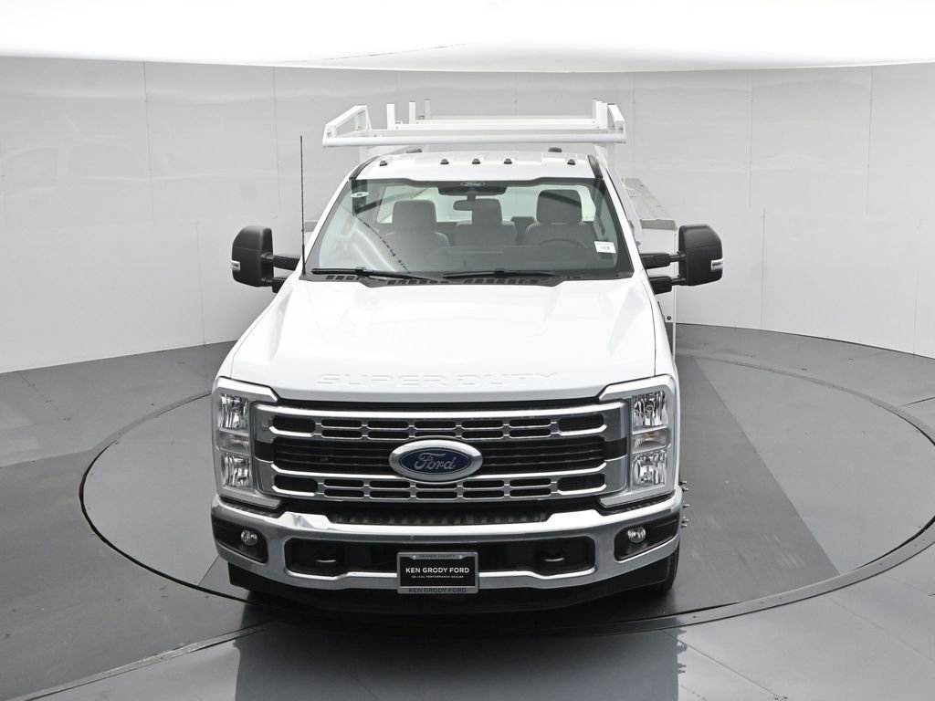 New 2025 Ford F350 XL w/ XL Chrome Package RWD image 41