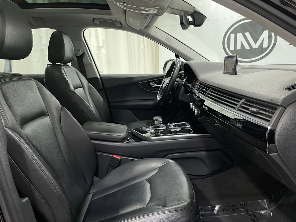 Used 2018 Audi Q7 3.0T Premium Plus w/ Premium Plus Package image 34