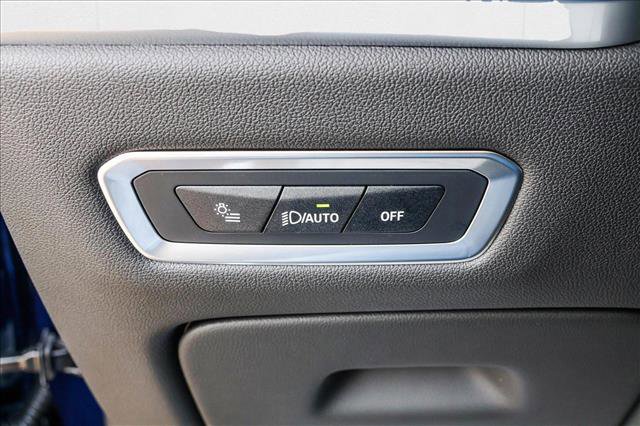 Used 2025 BMW X7 M60i image 13