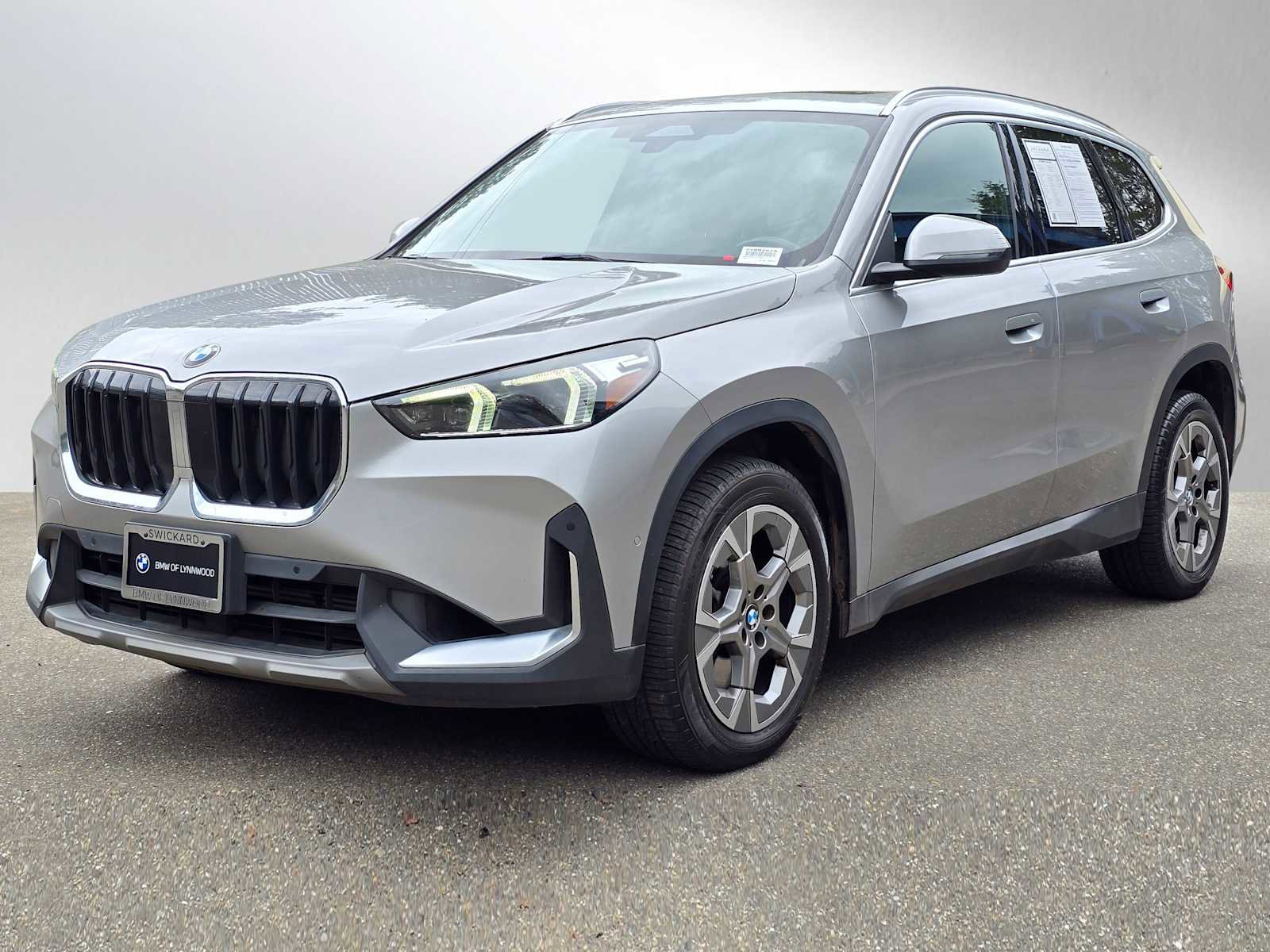 Used 2023 BMW X1 xDrive28i AWD/4WD image 7