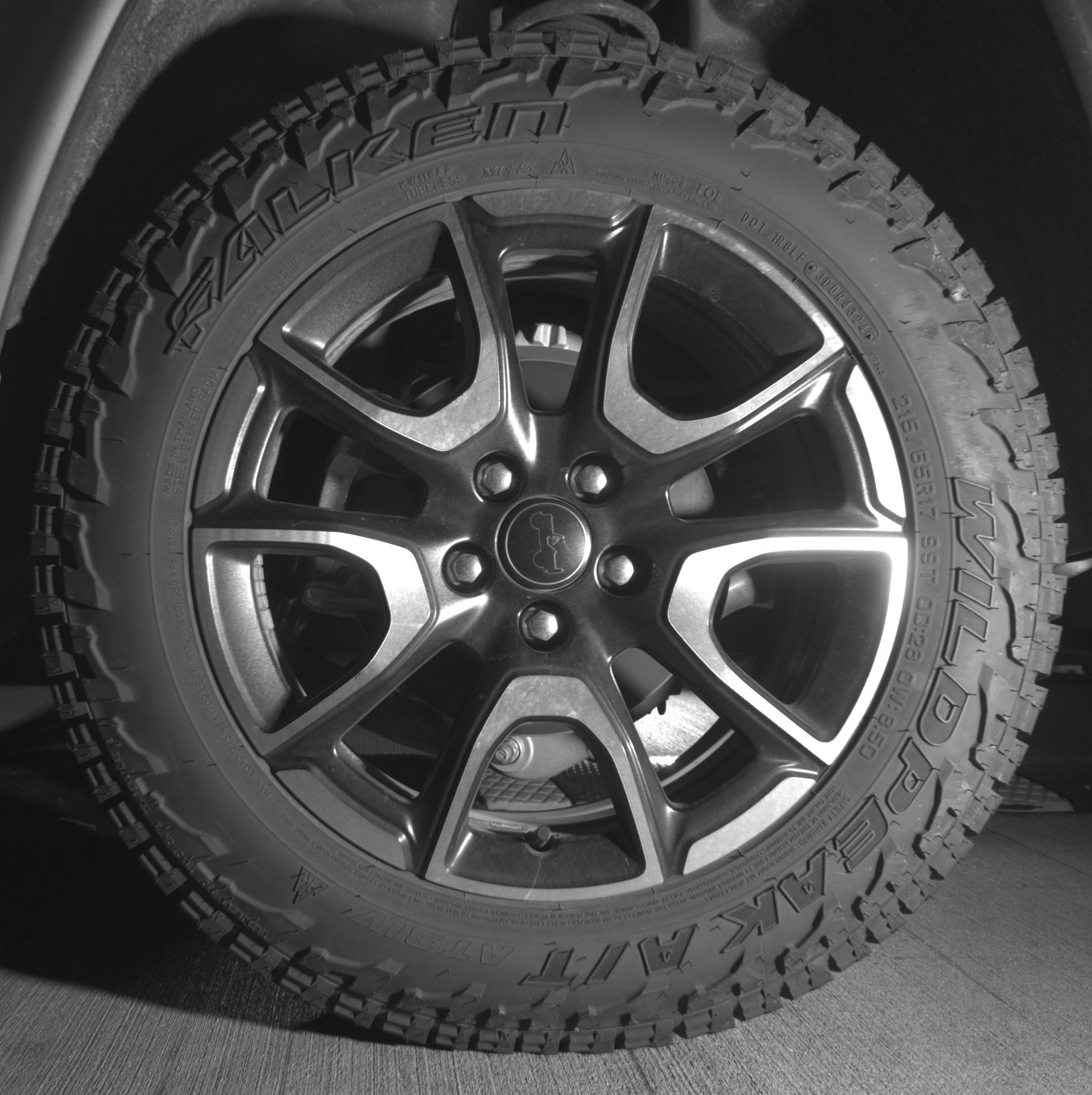 Used 2025 Jeep Compass Trailhawk AWD/4WD image 14
