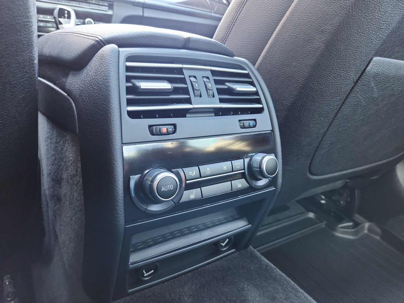 Used 2014 BMW 740Li xDrive AWD/4WD image 19