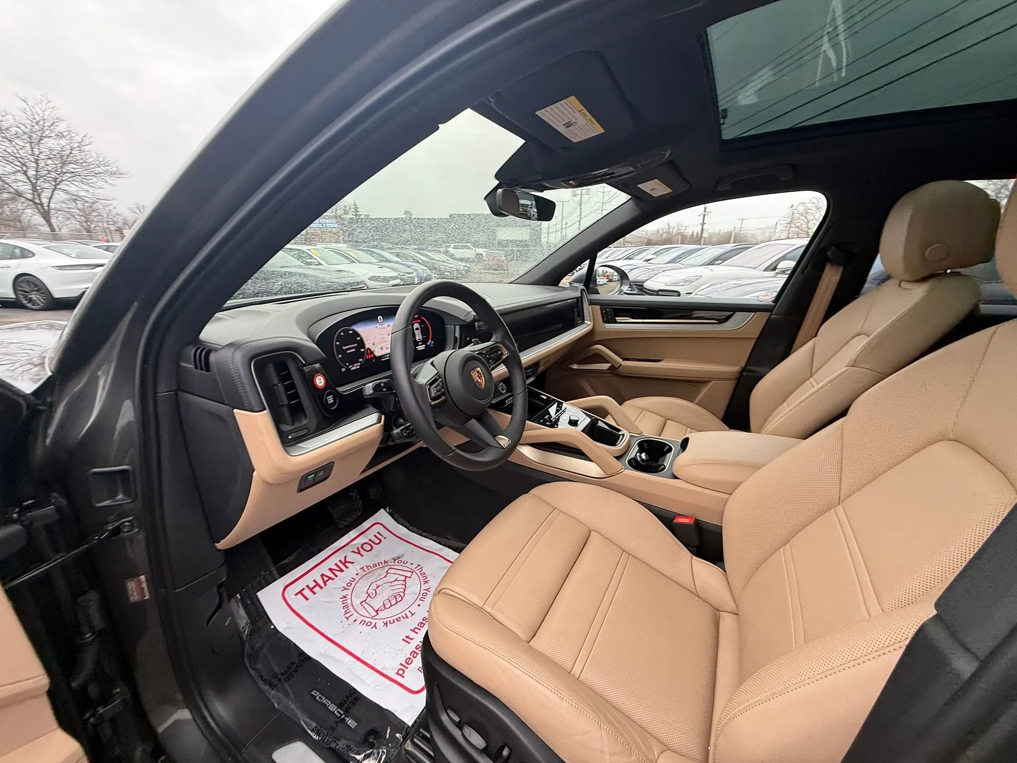 Used 2025 Porsche Cayenne E-Hybrid Sport Utility 4D w/ Premium Package Plus image 23