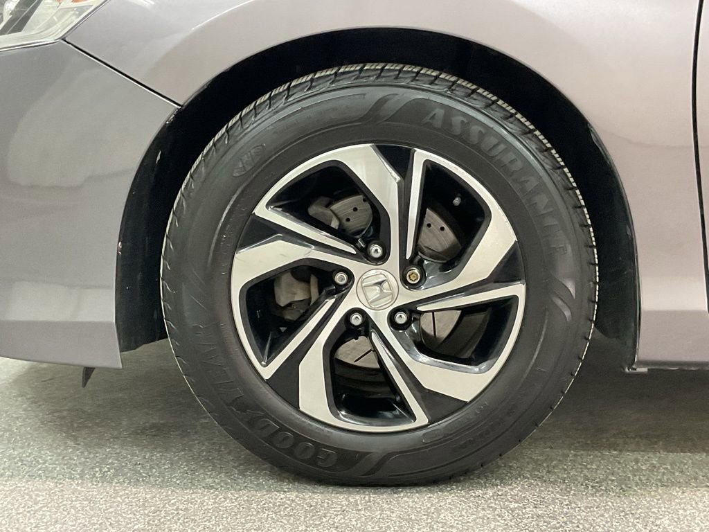 Used 2017 Honda Accord LX image 29