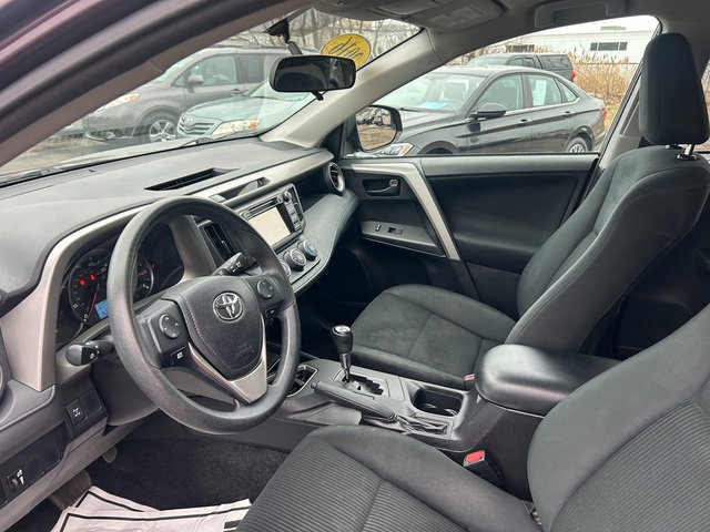 Used 2016 Toyota RAV4 LE AWD/4WD image 3