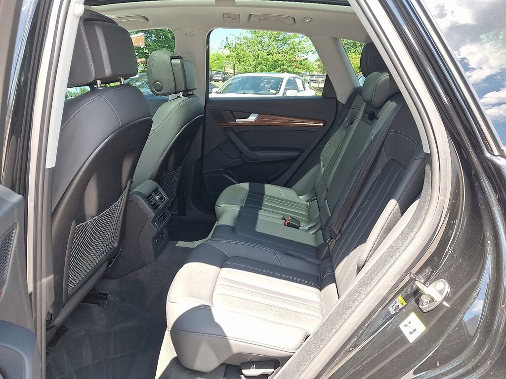 Certified 2022 Audi Q5 2.0T Premium Plus w/ Premium Plus Package AWD/4WD image 10