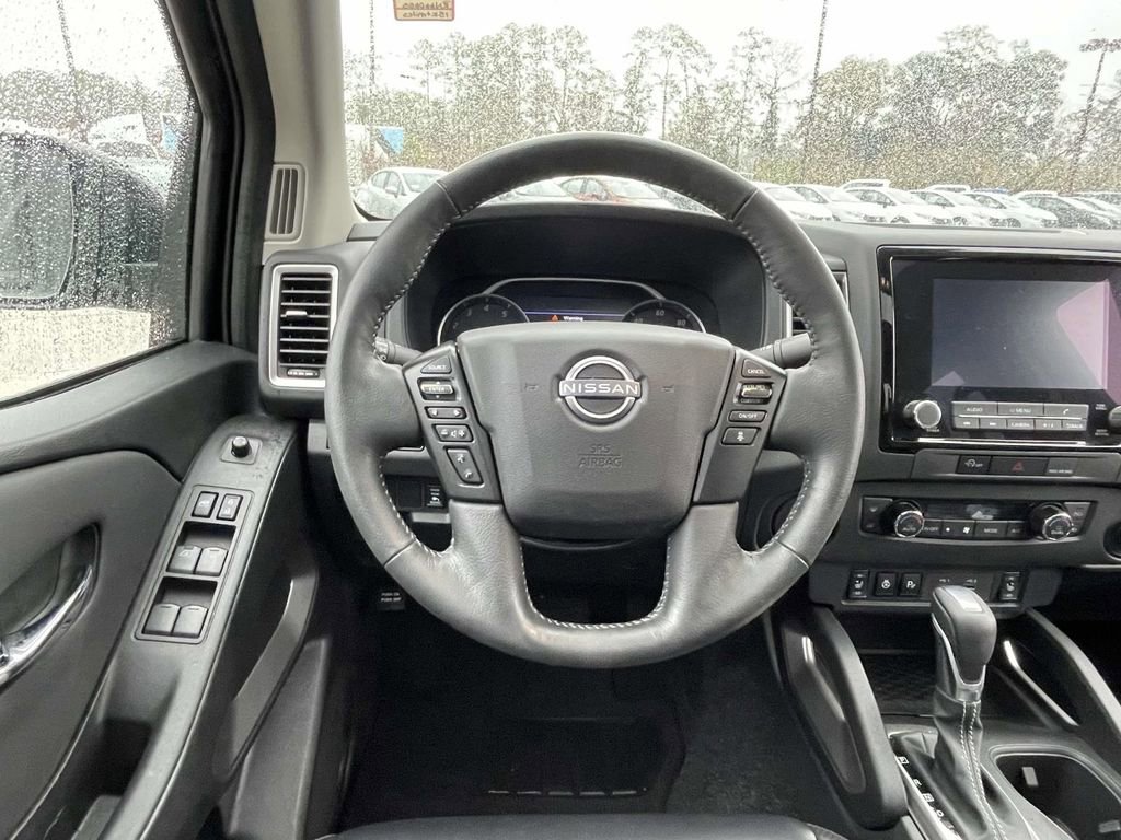 Used 2024 Nissan Frontier SL w/ Technology Package image 12