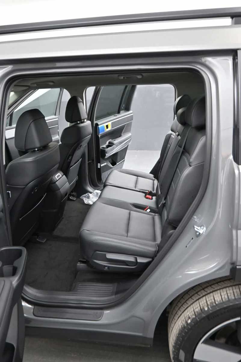 New 2026 Hyundai Santa Fe Limited AWD/4WD image 14