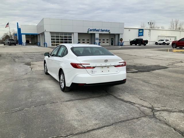 Used 2025 Toyota Camry LE image 9