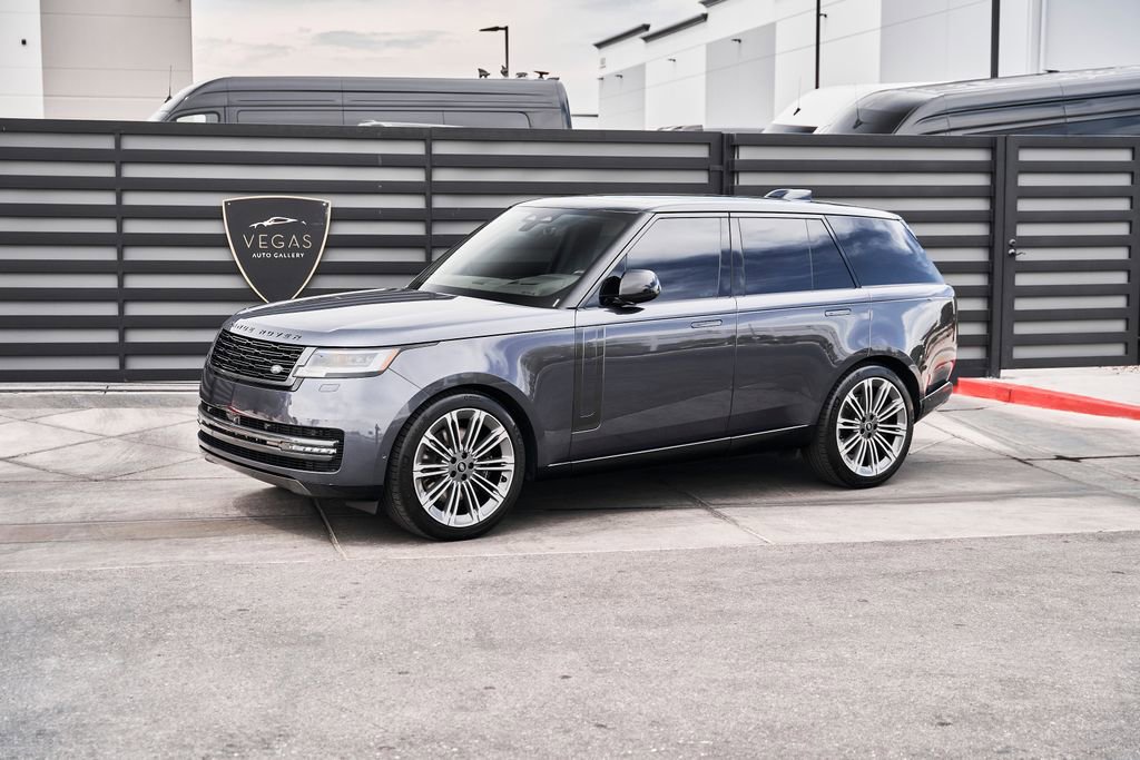 Used 2025 Land Rover Range Rover SE AWD/4WD image 5