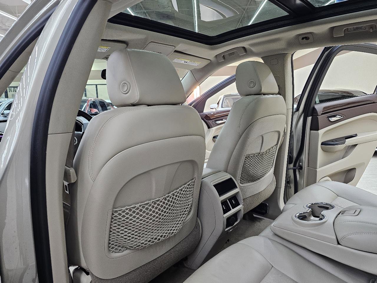 Used 2015 Cadillac SRX Luxury w/ Driver Awareness Package image 25