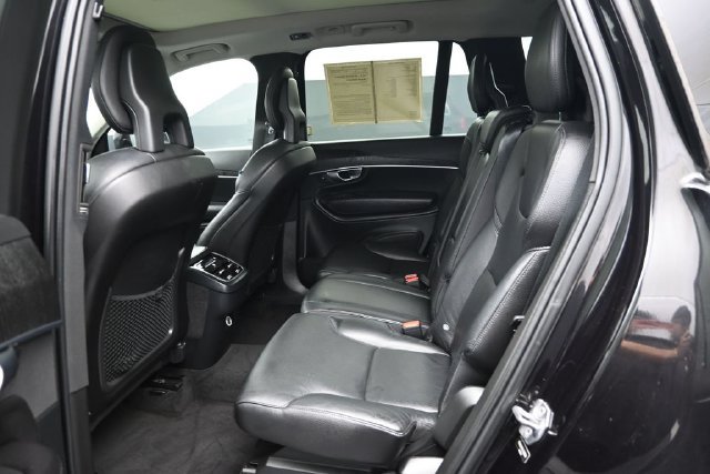 Used 2020 Volvo XC90 T6 Momentum AWD/4WD image 9