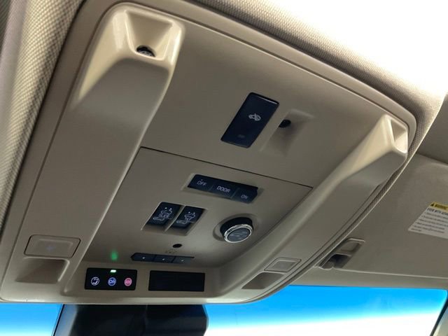 Used 2017 Cadillac Escalade Luxury image 15