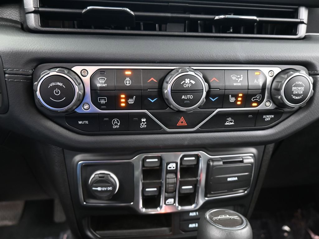 Used 2024 Jeep Gladiator Sport w/ Premium Package AWD/4WD image 21