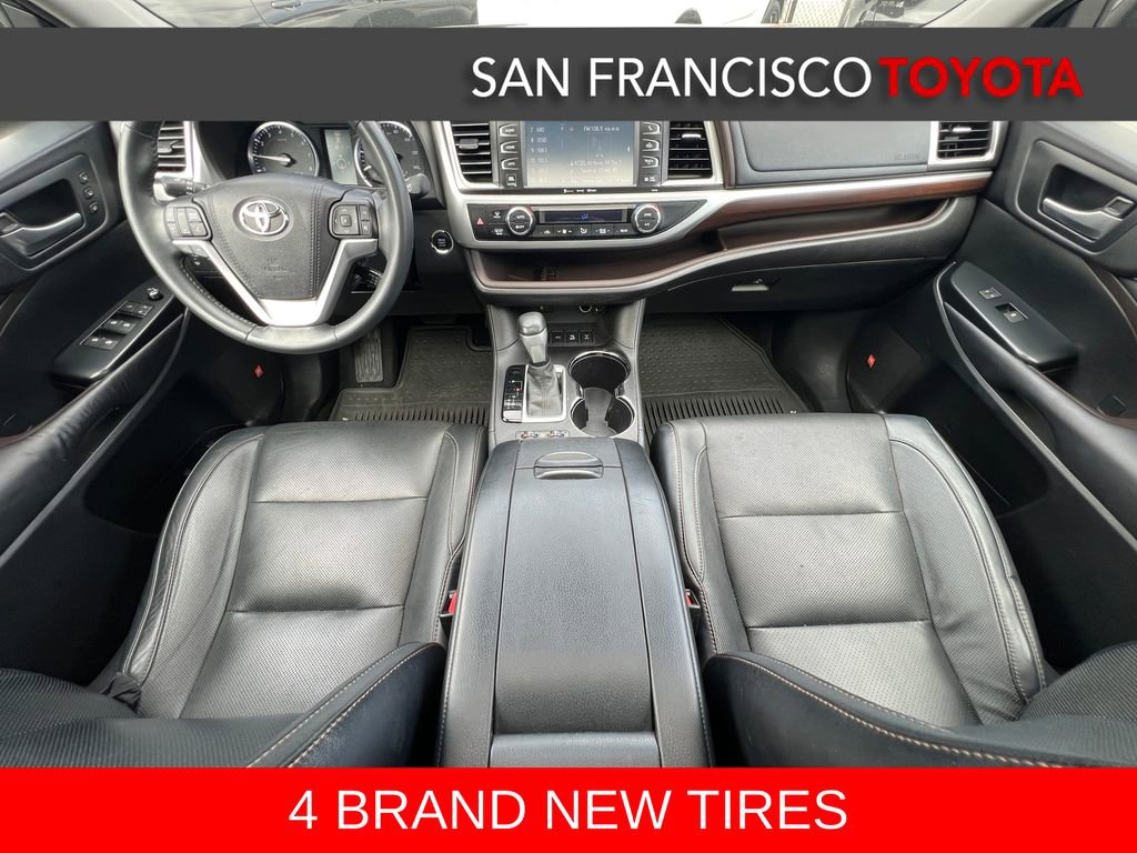 Used 2016 Toyota Highlander Limited image 25