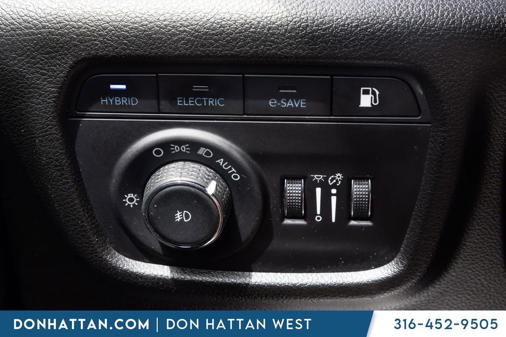 Used 2023 Jeep Grand Cherokee Overland w/ Luxury Tech Group IV AWD/4WD image 12