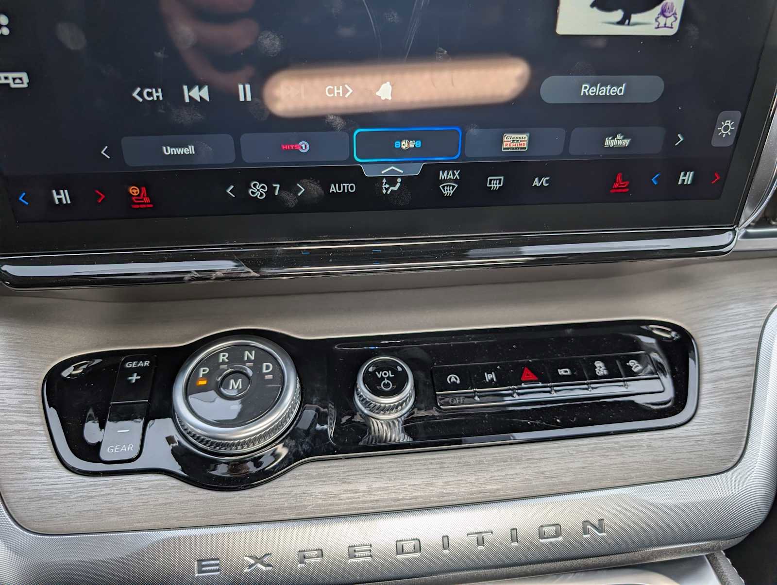 New 2025 Ford Expedition Platinum w/ Driver's Package image 27