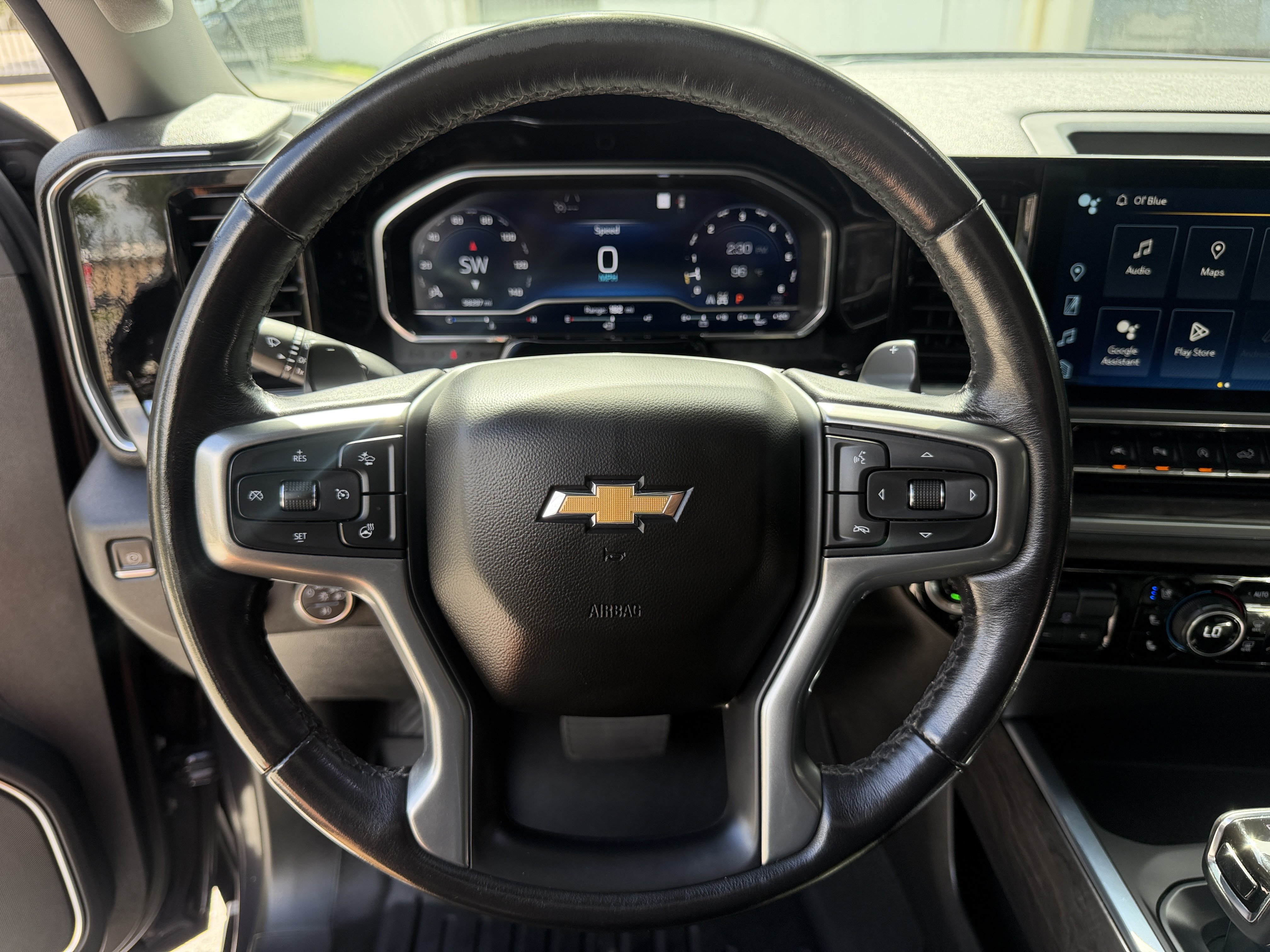 Used 2023 Chevrolet Silverado 1500 LTZ AWD/4WD image 30