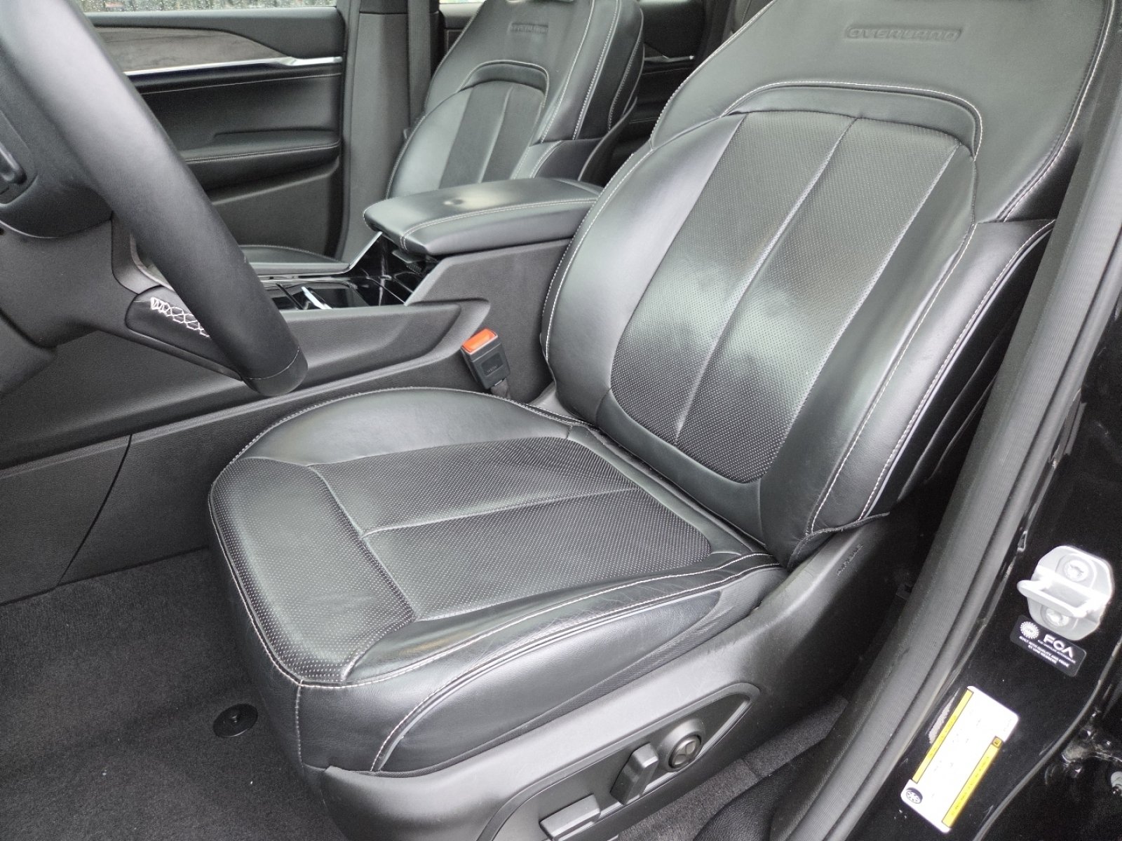 Used 2022 Jeep Grand Cherokee Overland AWD/4WD image 32