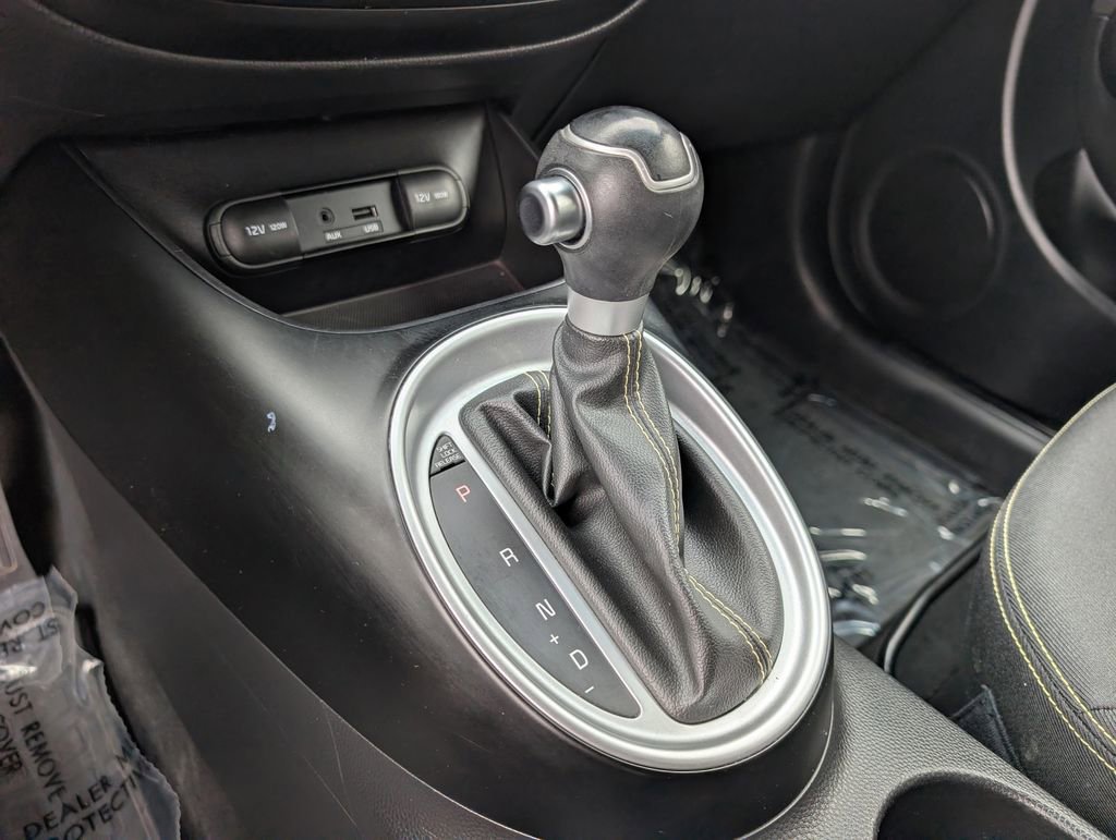 Used 2014 Kia Soul + FWD image 28
