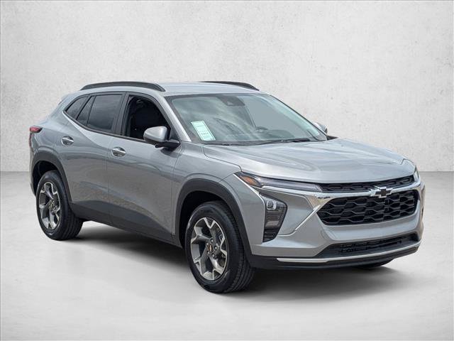 New 2026 Chevrolet Trax LT w/ Driver Confidence Package FWD image 5