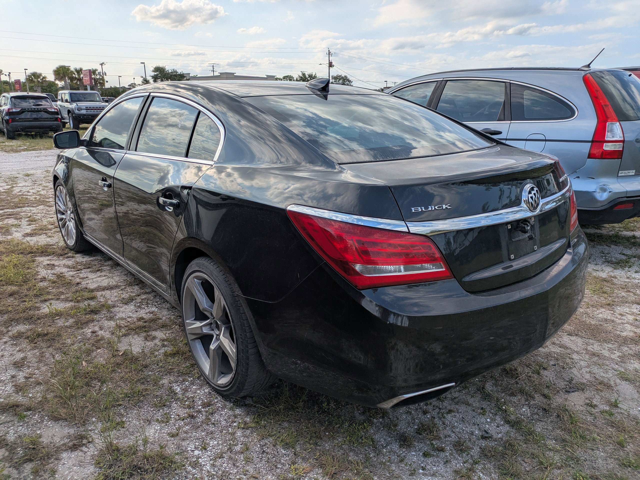 Used 2015 Buick LaCrosse Premium w/ Ultra Luxury Package FWD image 5