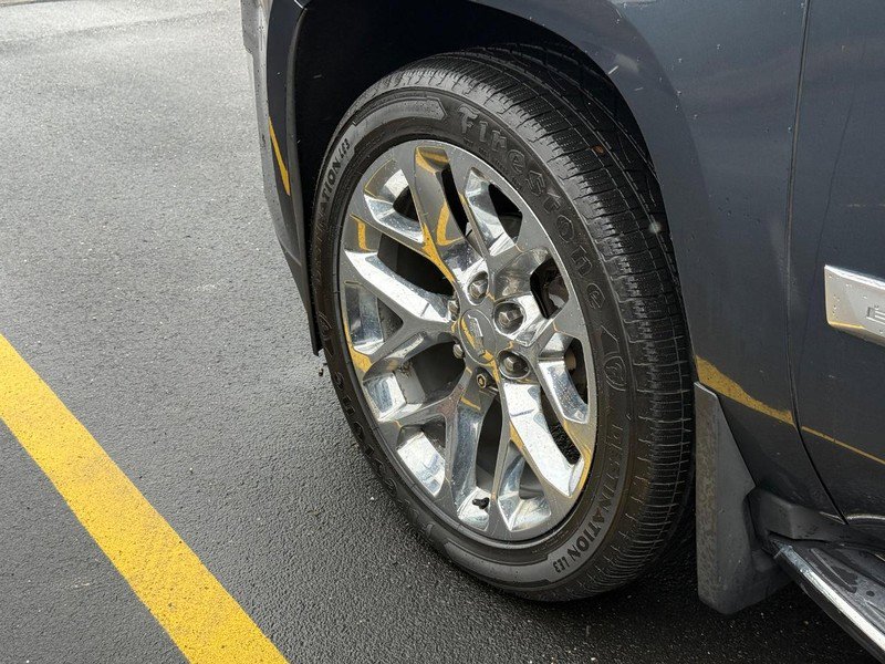 Used 2019 Cadillac Escalade Premium Luxury image 16