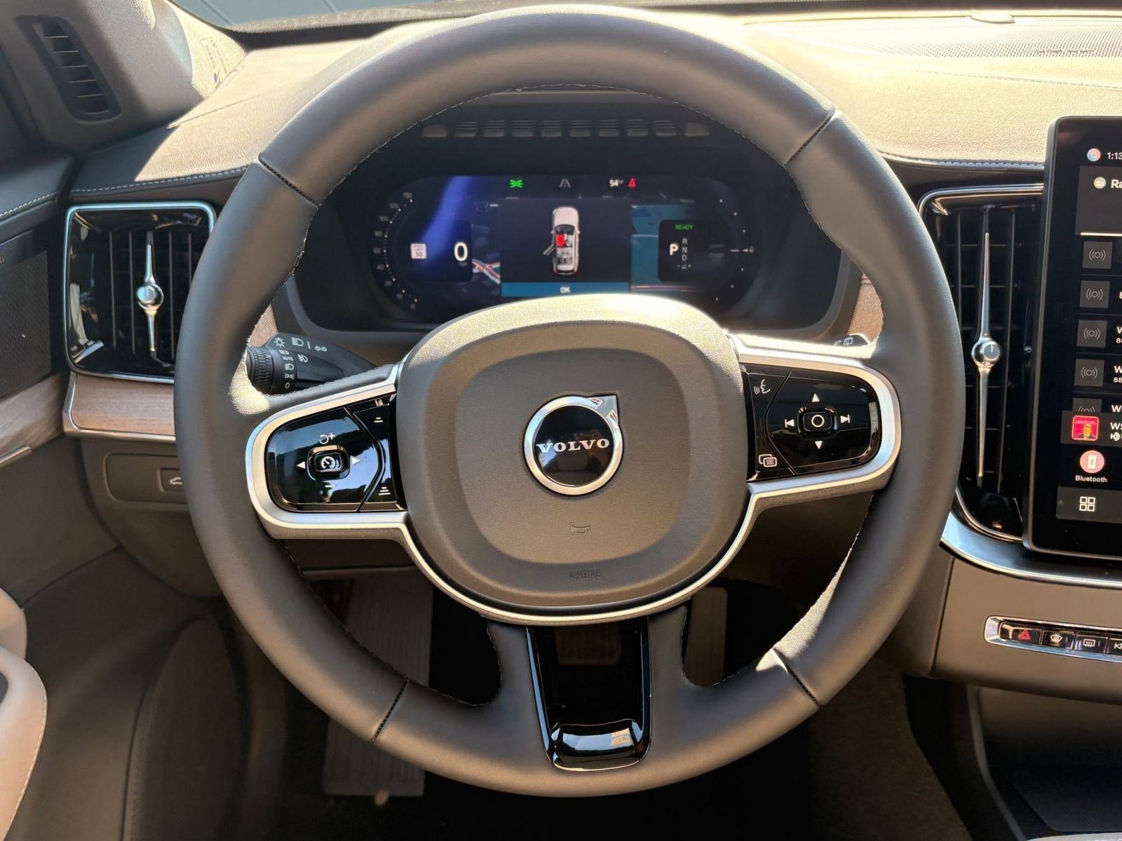 New 2026 Volvo XC90 T8 Plus w/ Protection Package image 17