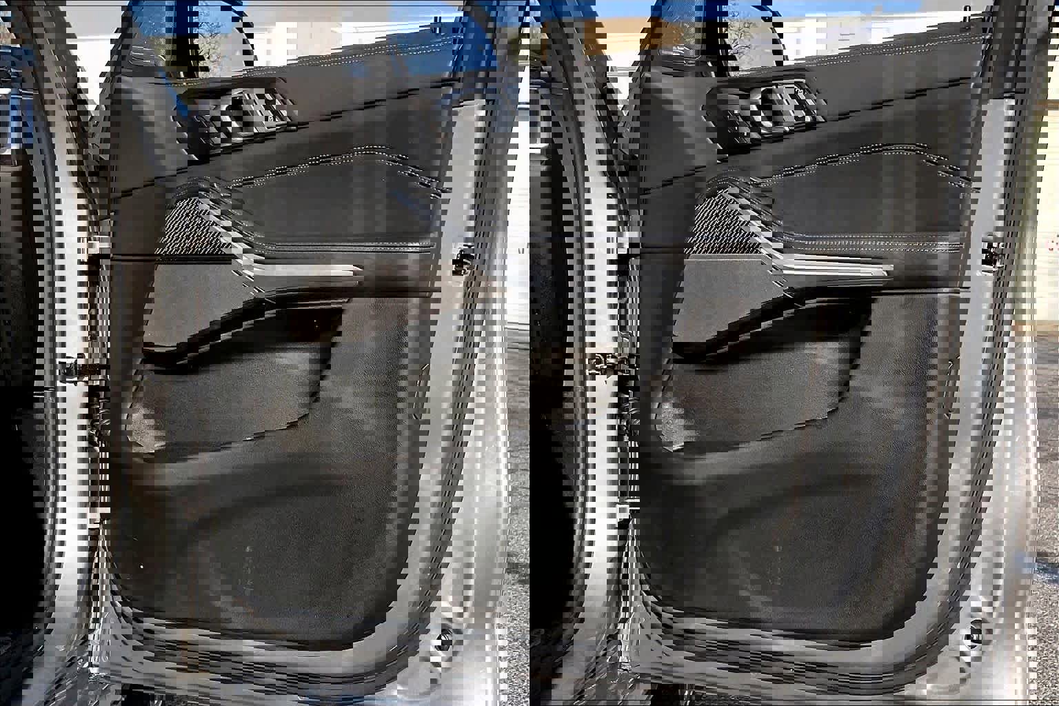 Used 2025 BMW X7 M60i image 25