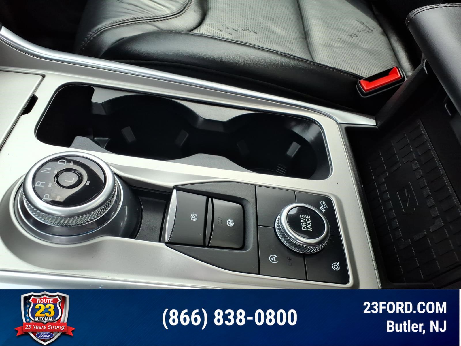 Certified 2023 Ford Explorer Platinum w/ Technology Package AWD/4WD image 21