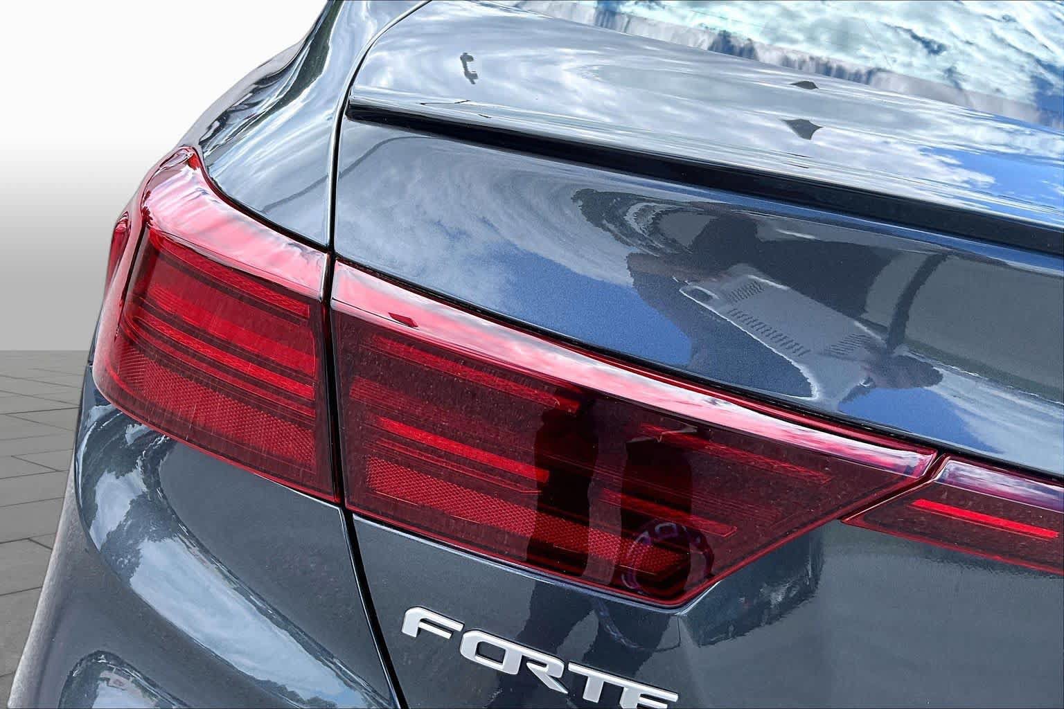 Used 2023 Kia Forte GT-Line w/ GT-Line Premium Package FWD image 29