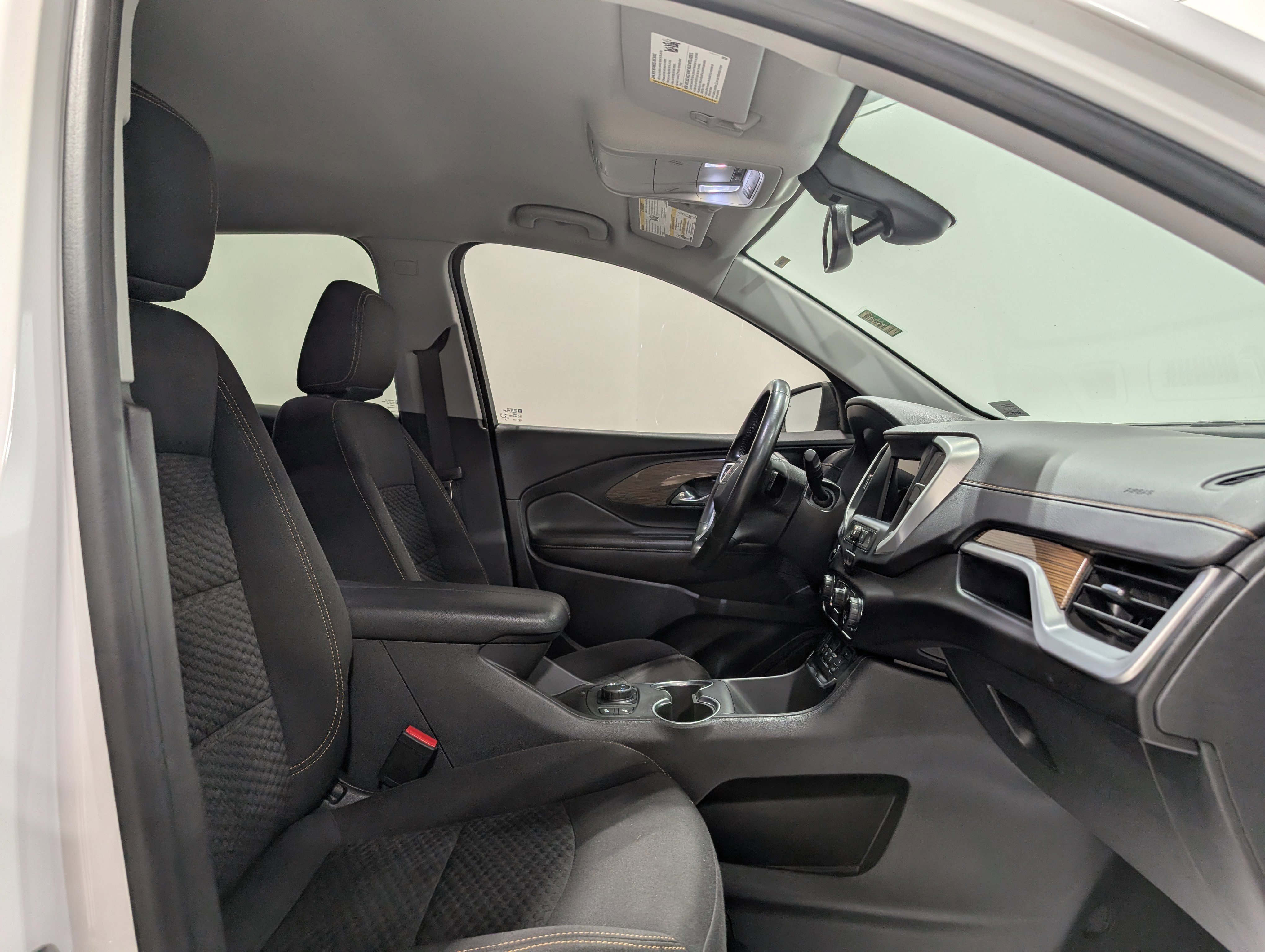 Used 2020 GMC Terrain SLE w/ Driver Convenience Package image 21