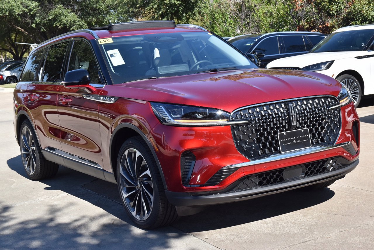 New 2027 Lincoln Aviator Reserve AWD/4WD image 3