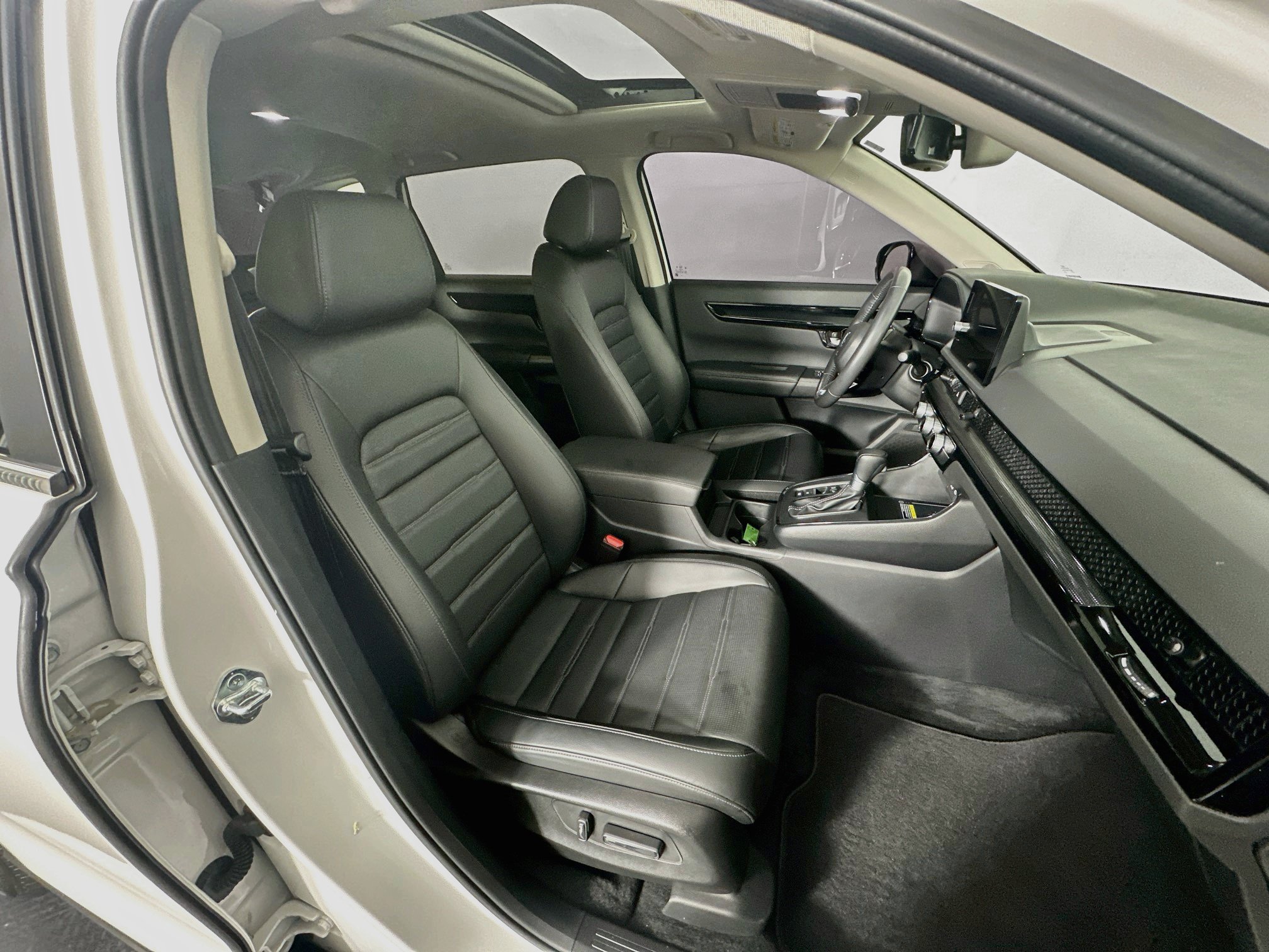 Used 2025 Honda CR-V EX-L image 31