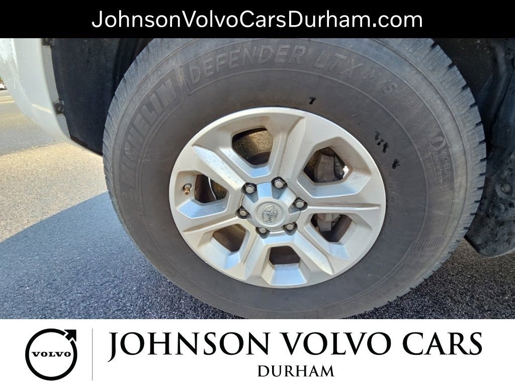 Used 2017 Toyota 4Runner SR5 Premium image 9