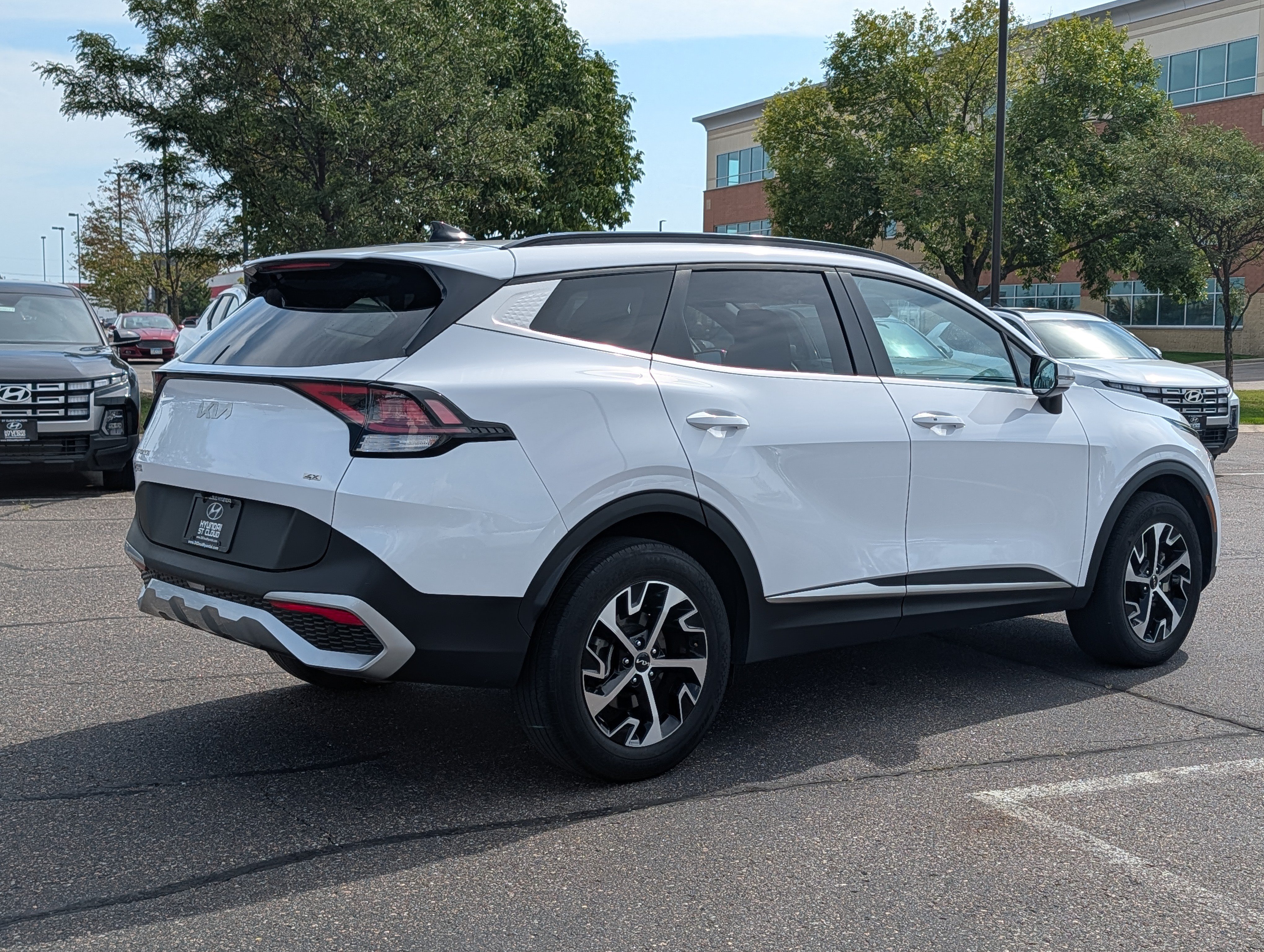 Used 2025 Kia Sportage EX w/ Premium Package AWD/4WD image 5