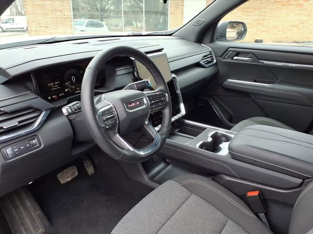 Used 2025 GMC Acadia Elevation image 3