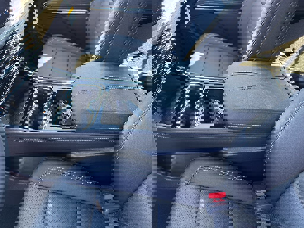 New 2026 Chevrolet Traverse LT image 14