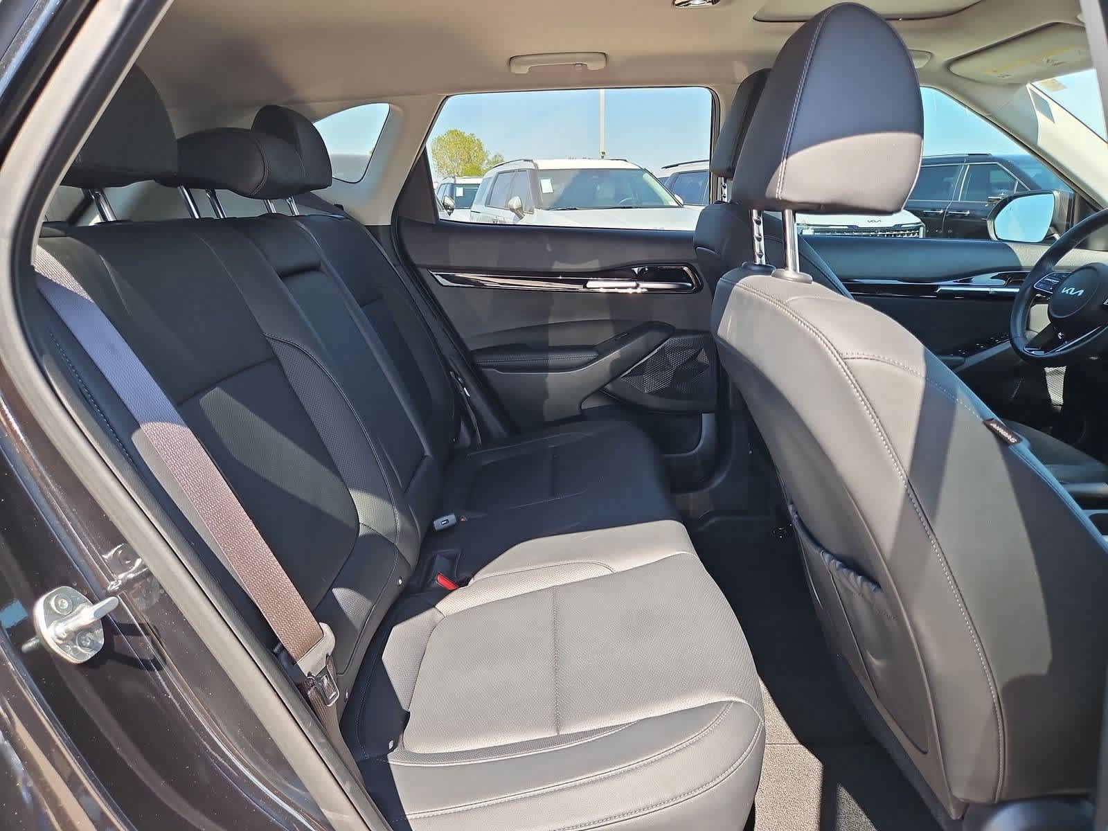 Certified 2024 Kia Seltos EX AWD/4WD image 20