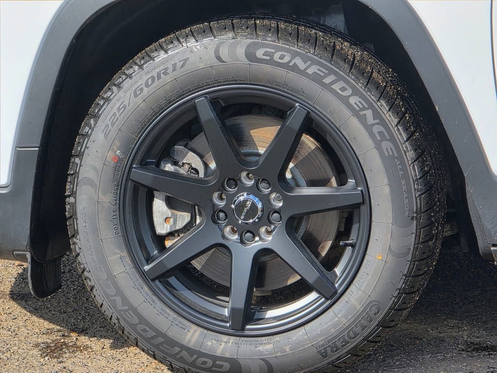 Used 2019 Jeep Cherokee Latitude Plus image 28