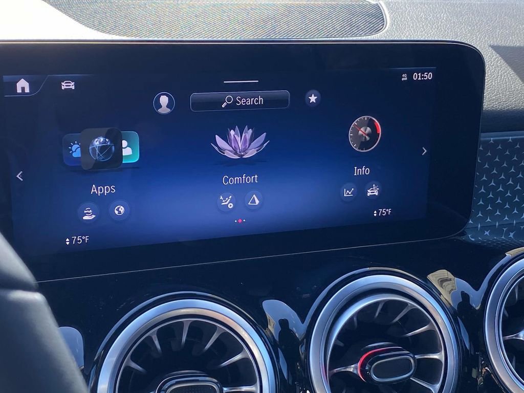 Certified 2025 Mercedes-Benz GLB 250 image 28