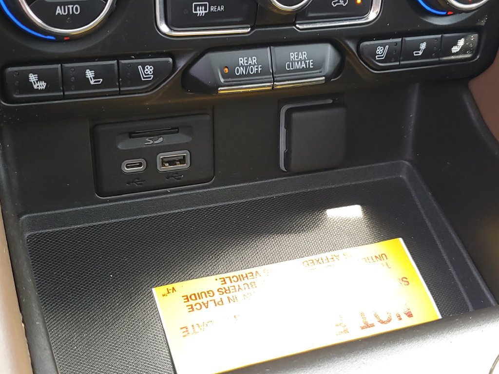 Certified 2021 Chevrolet Suburban High Country AWD/4WD image 21