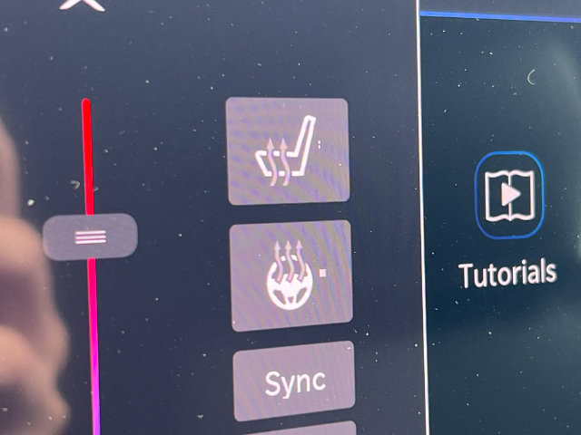 New 2027 Chrysler Pacifica Select AWD/4WD image 24