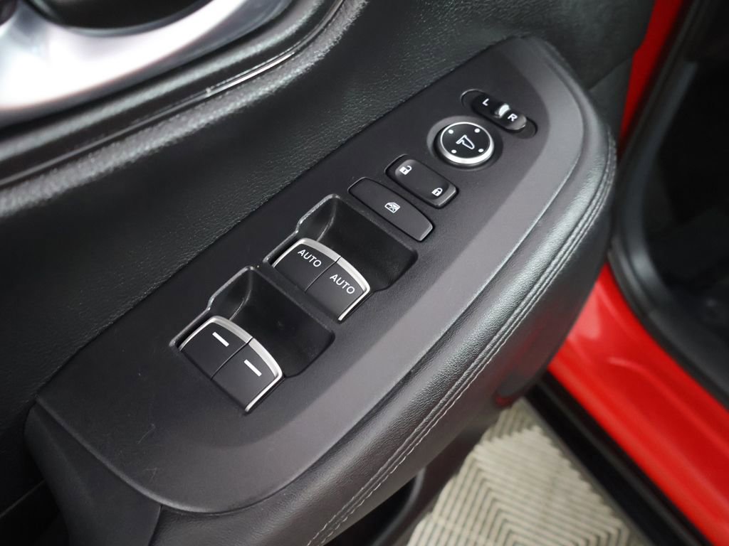 Used 2024 Honda HR-V EX-L image 36