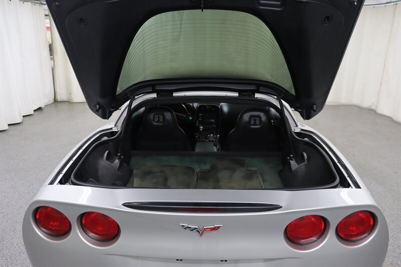 Used 2008 Chevrolet Corvette Coupe w/ Preferred Equipment Group RWD image 23