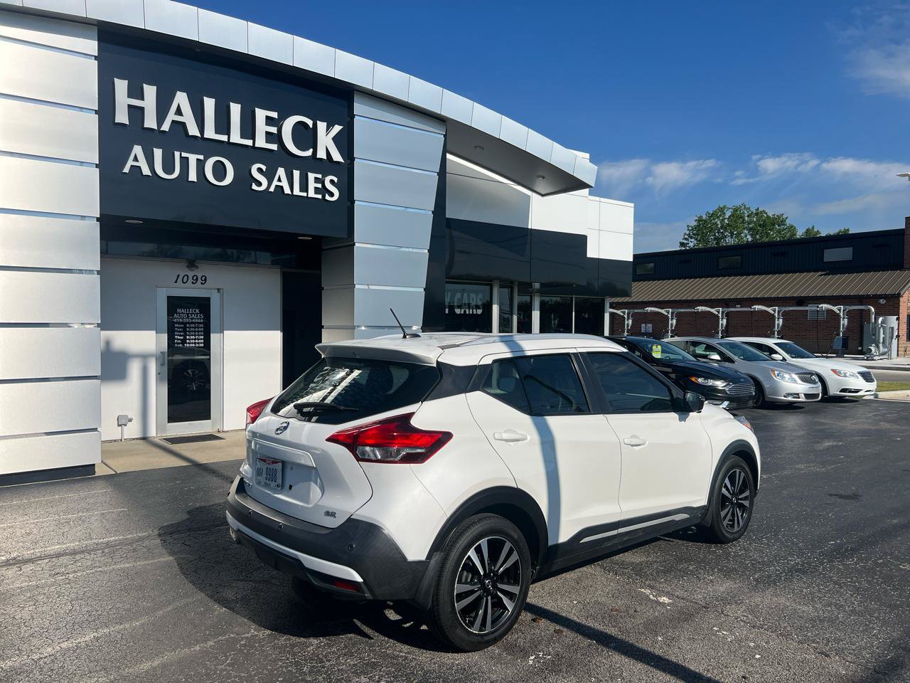 Used 2020 Nissan Kicks SR FWD image 6