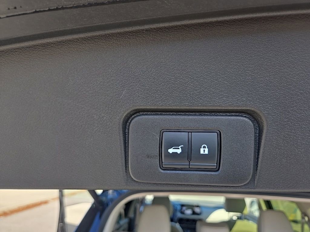 Used 2023 Nissan Rogue SL w/ SL Premium Package image 34