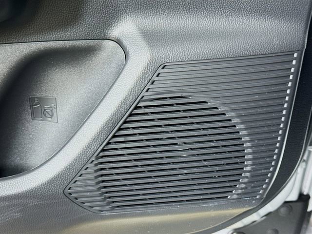 Used 2025 Toyota Prius Plug-In Hybrid image 14