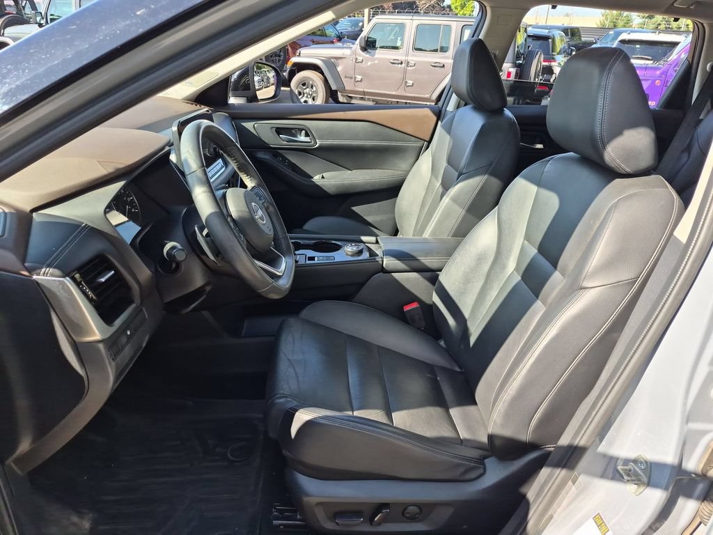 Used 2023 Nissan Rogue SL w/ SL Premium Package AWD/4WD image 12